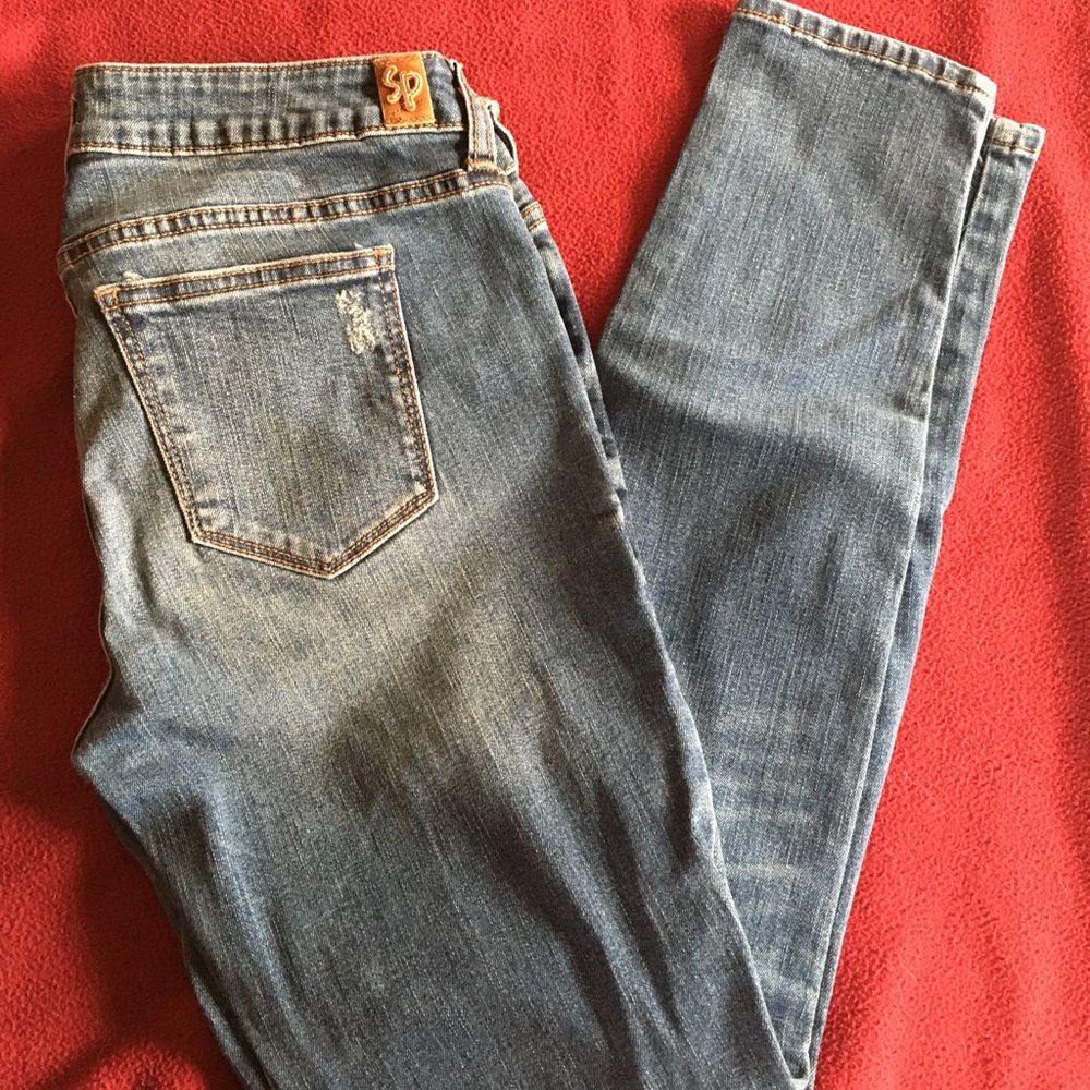 Sneak peek denim ripped skinny jean
